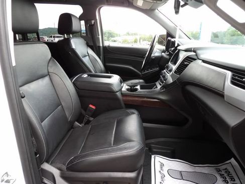 Used 2020 GMC Yukon XL SLT AWD/4WD image 15