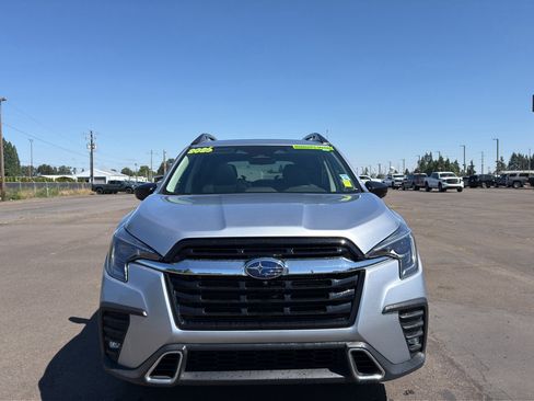 Used 2025 Subaru Ascent Touring w/ Popular Package #1 AWD/4WD image 2