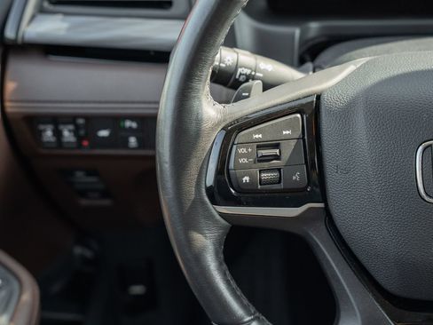 Used 2025 Honda Odyssey Elite image 34