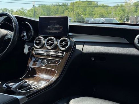 Used 2017 Mercedes-Benz C 300 4MATIC Sedan image 37