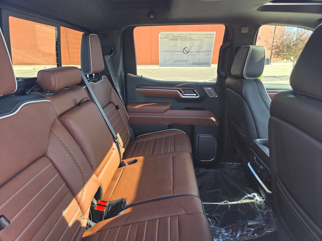 New 2026 GMC Sierra 1500 Denali Ultimate w/ LPO, Black Badging Package AWD/4WD image 37