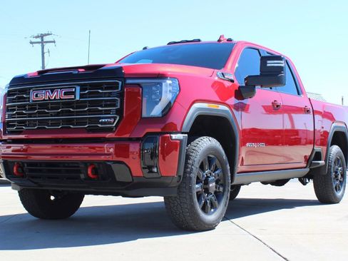 Used 2025 GMC Sierra 2500 AT4 w/ AT4 Premium Plus Package image 31