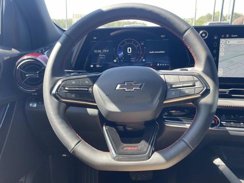 New 2026 Chevrolet Equinox RS w/ Convenience Package III FWD image 27
