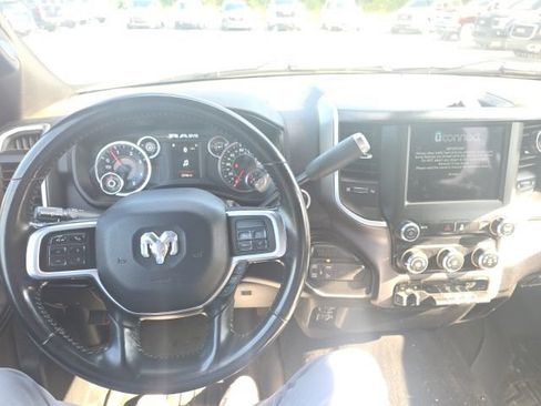 Used 2021 RAM 2500 Big Horn w/ Level 1 Equipment Group AWD/4WD image 9