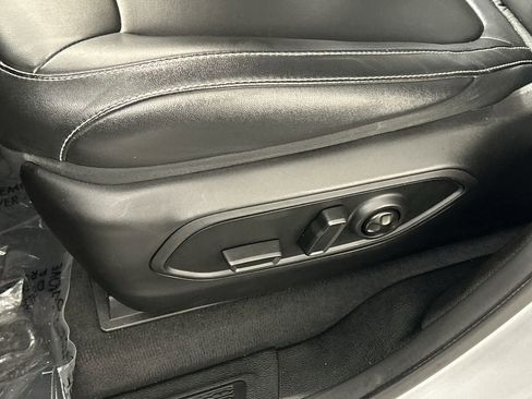 Used 2023 Jeep Grand Cherokee L Limited w/ Trailer Tow Group (B) image 19