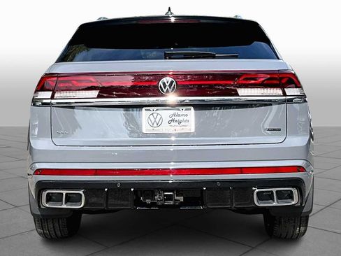 New 2026 Volkswagen Atlas Cross Sport SEL Premium R-Line AWD/4WD image 4