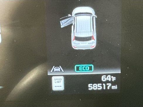 Used 2023 Kia Niro SX Touring FWD image 17