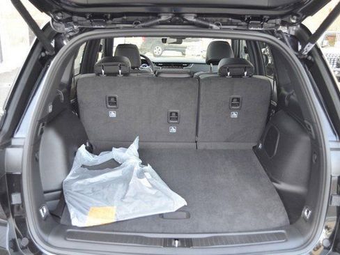 New 2025 Jeep Grand Cherokee Limited image 37