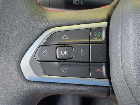 Used 2025 Jeep Compass Trailhawk AWD/4WD image 28
