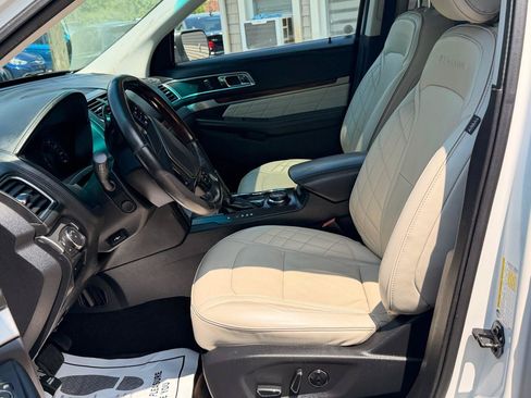Used 2016 Ford Explorer Platinum AWD/4WD image 19