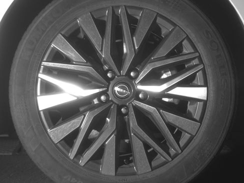 Used 2025 Nissan Altima 2.5 SV image 13