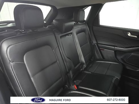 Used 2022 Ford Escape SEL image 20