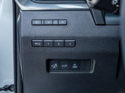 Used 2024 Lexus GX 550 w/ Accessory Package (Z1) AWD/4WD image 22