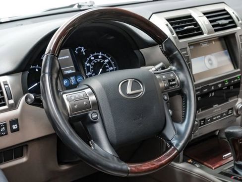 Used 2017 Lexus GX 460 image 20