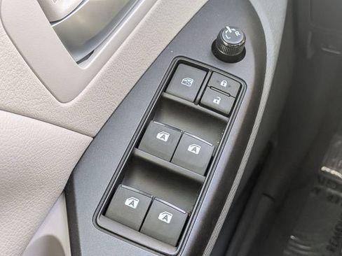 Used 2017 Toyota Sienna LE FWD image 23