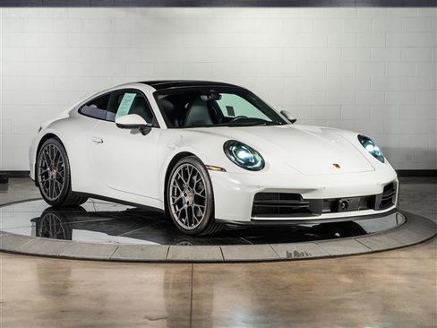 Certified 2025 Porsche 911 Carrera RWD image 7