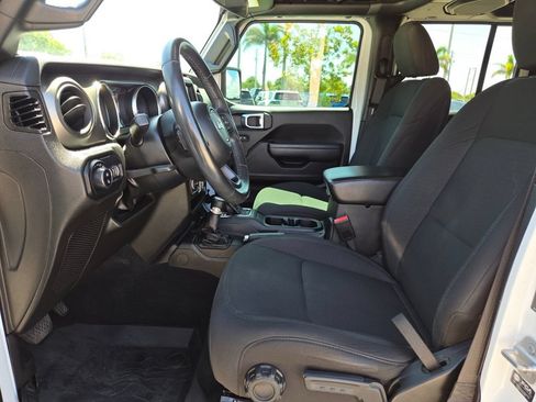 Used 2022 Jeep Gladiator Sport AWD/4WD image 27