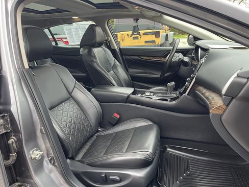 Used 2016 Nissan Maxima Platinum w/ Interior Lighting Package FWD image 14