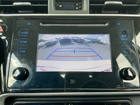 Used 2019 Toyota Corolla LE image 27