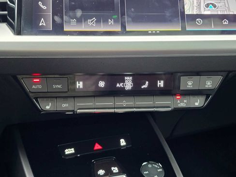 Used 2024 Audi Q4 e-tron Premium Plus image 28