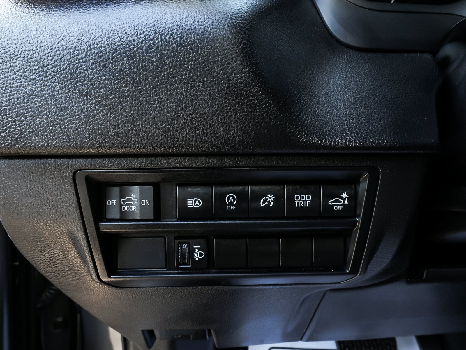 Used 2023 Toyota Tundra SR5 w/ SR5 Convenience Package AWD/4WD image 18