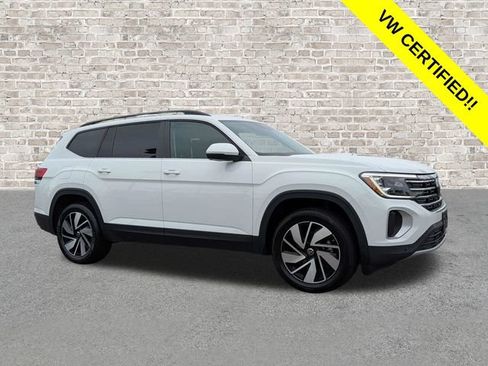 Certified 2025 Volkswagen Atlas SE FWD image 1