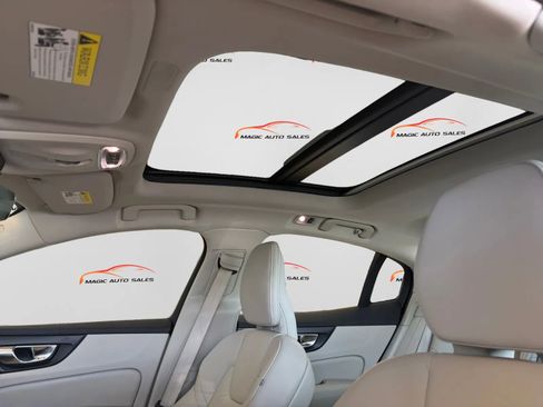 Used 2021 Volvo S60 T6 Momentum image 33