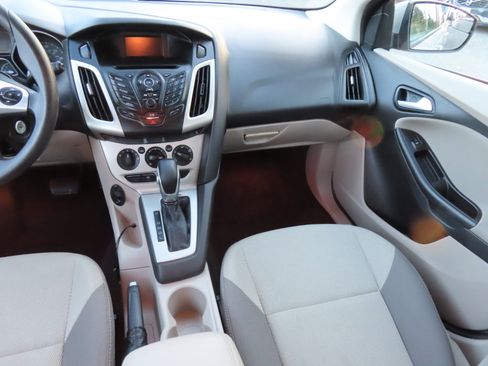 Used 2014 Ford Focus SE image 11
