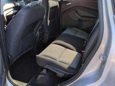 Used 2017 Ford Escape SE w/ SE Cold Weather Package FWD image 15