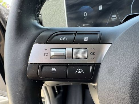 Used 2025 Hyundai Tucson SEL FWD image 32