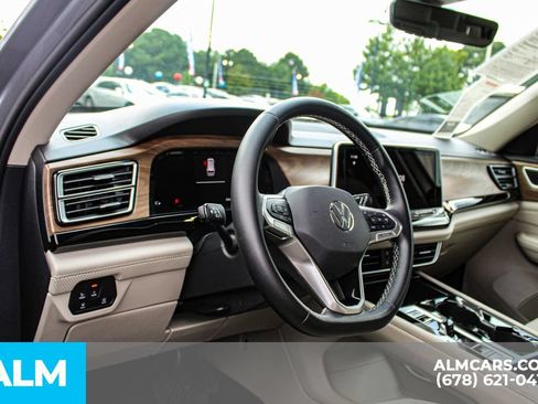 Used 2026 Volkswagen Atlas SE FWD image 33