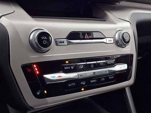 Used 2023 Ford Explorer XLT w/ Equipment Group 202A image 13