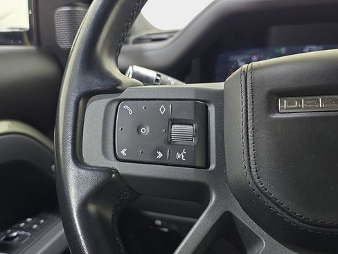 Used 2022 Land Rover Defender 90 X-Dynamic HSE image 19