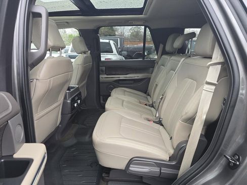 Used 2019 Ford Expedition Limited w/ Equipment Group 301A image 10