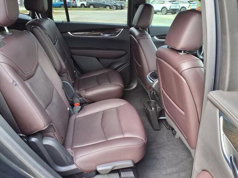 Used 2021 Cadillac XT6 Premium Luxury FWD image 13