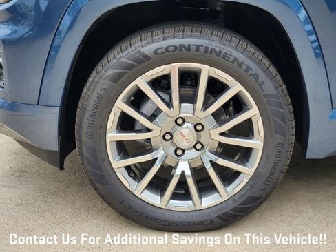 New 2026 GMC Terrain Denali w/ LPO, Black Badging Package AWD/4WD image 7