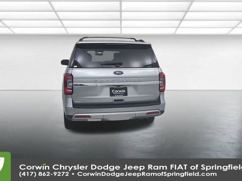 Used 2024 Ford Expedition Limited image 12