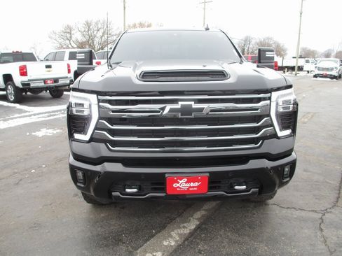 Certified 2024 Chevrolet Silverado 2500 High Country w/ Midnight Edition image 11