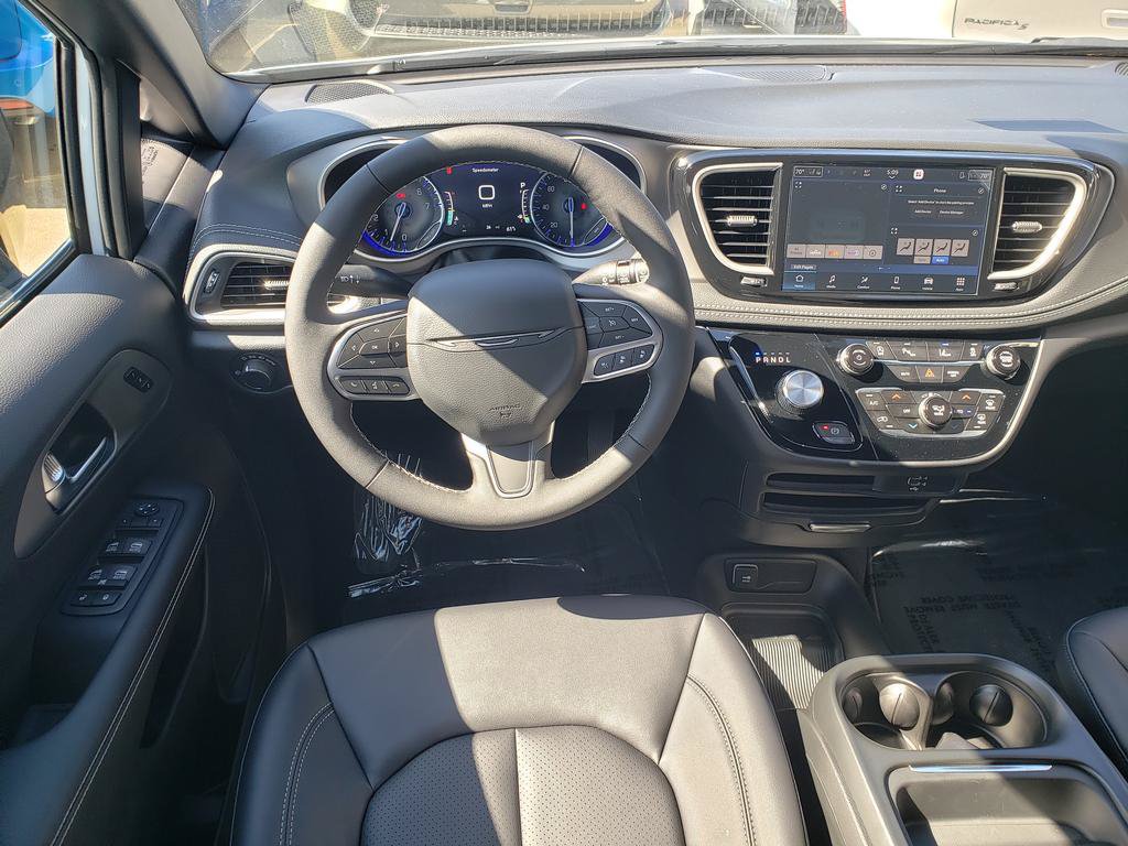New 2027 Chrysler Pacifica Select FWD image 13