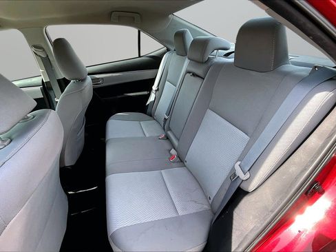 Used 2015 Toyota Corolla LE FWD image 18