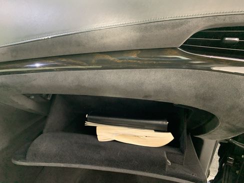 Used 2018 Cadillac Escalade Platinum RWD image 43