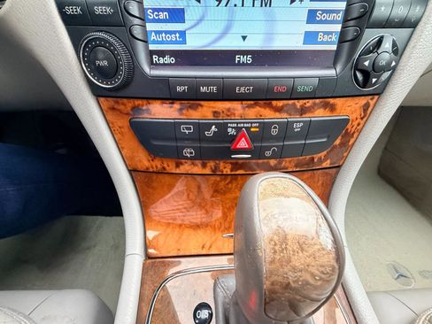 Used 2005 Mercedes-Benz E 320 Wagon image 23
