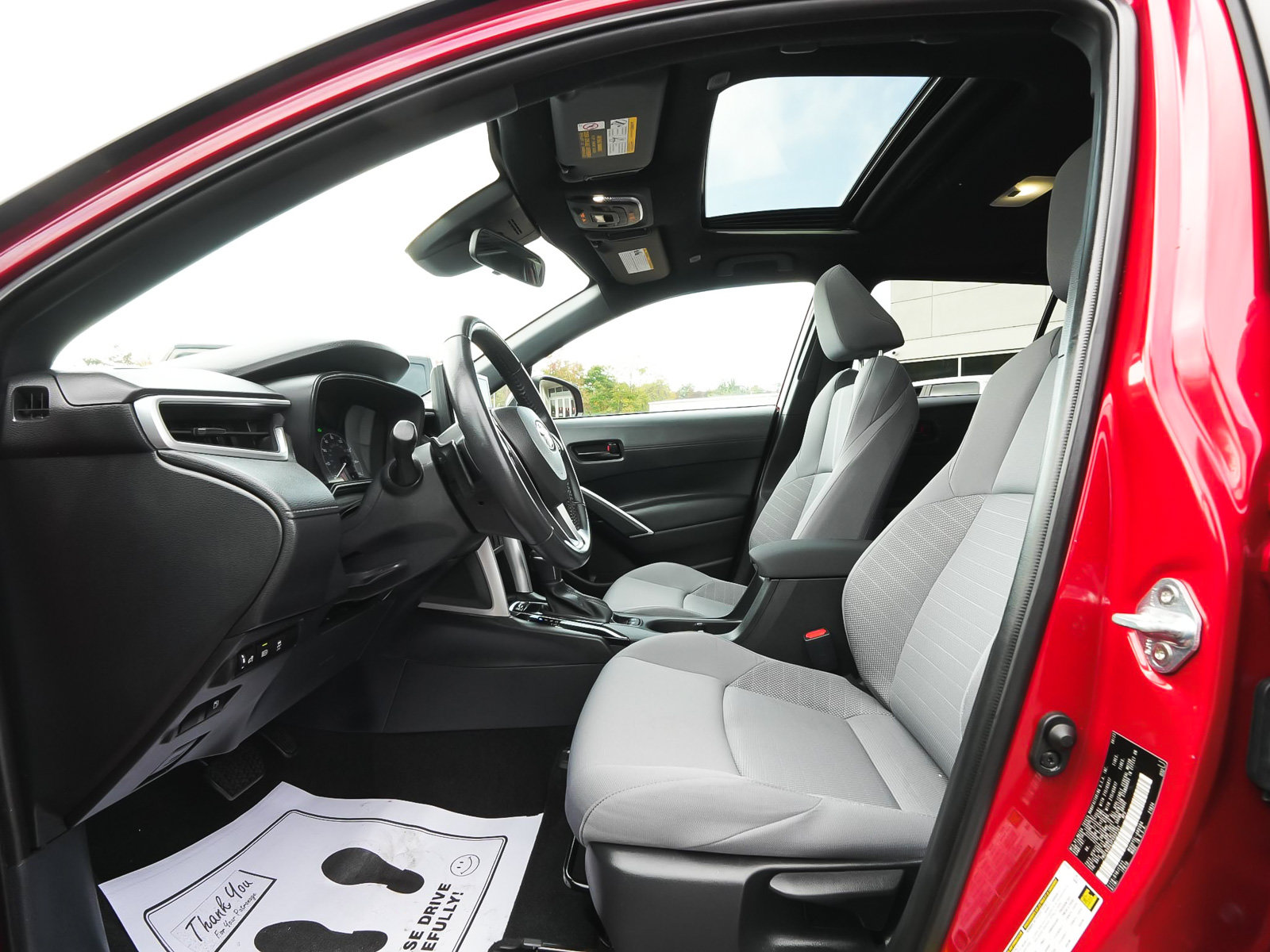 Used 2023 Toyota Corolla Cross AWD Hybrid w/ Moonroof Package image 32