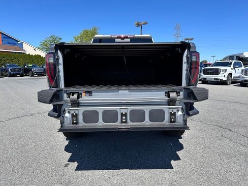 Used 2026 GMC Sierra 2500 AT4 w/ AT4 Premium Plus Package AWD/4WD image 46