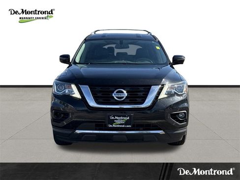 Used 2017 Nissan Pathfinder SL w/ SL Tech Package image 2
