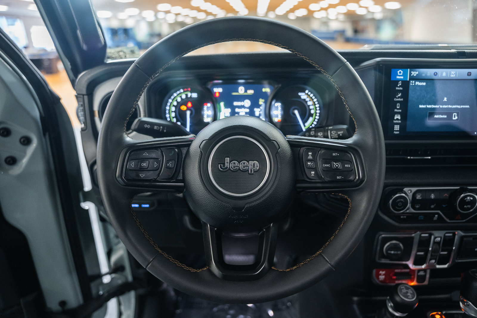 Used 2024 Jeep Wrangler Unlimited AWD/4WD image 35
