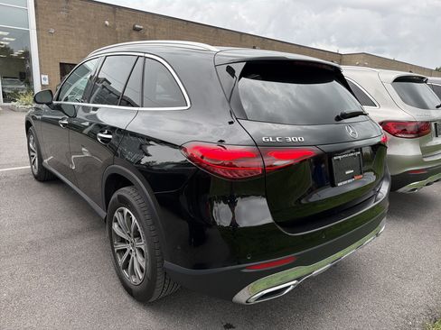 Used 2024 Mercedes-Benz GLC 300 4MATIC image 5