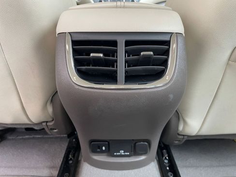 Used 2024 Chevrolet Malibu LT image 24