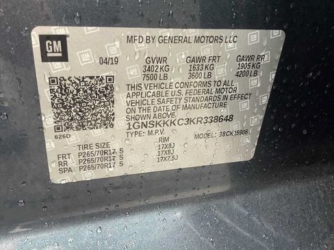 Used 2019 Chevrolet Suburban 4WD w/ Enhanced Driver Alert Package image 21