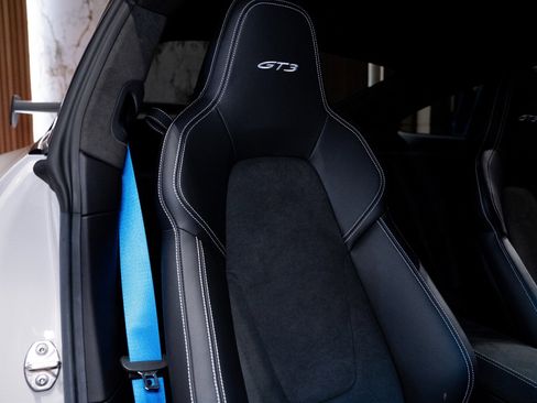 Used 2024 Porsche 911 GT3 w/ Extended Leather Package RWD image 10